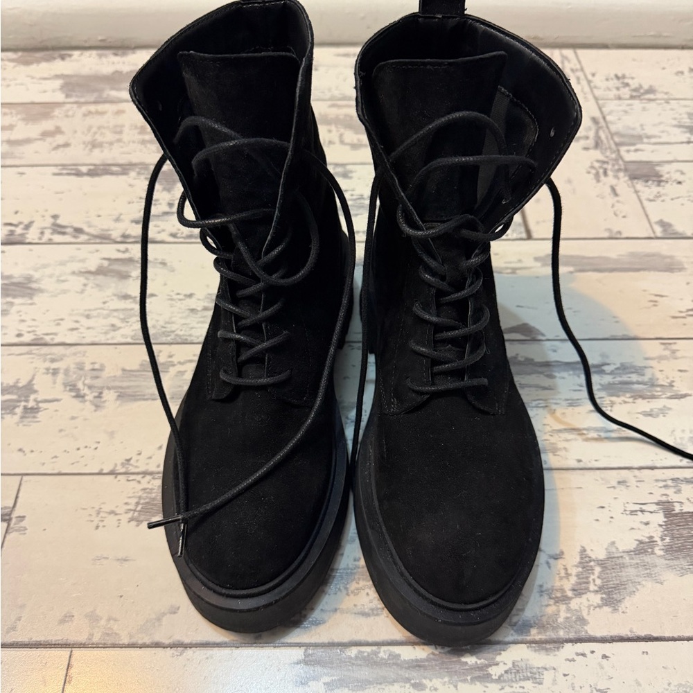 🖤Black Combat Boots - Size 7- Who What Wear (discontinued), Made in Portugal